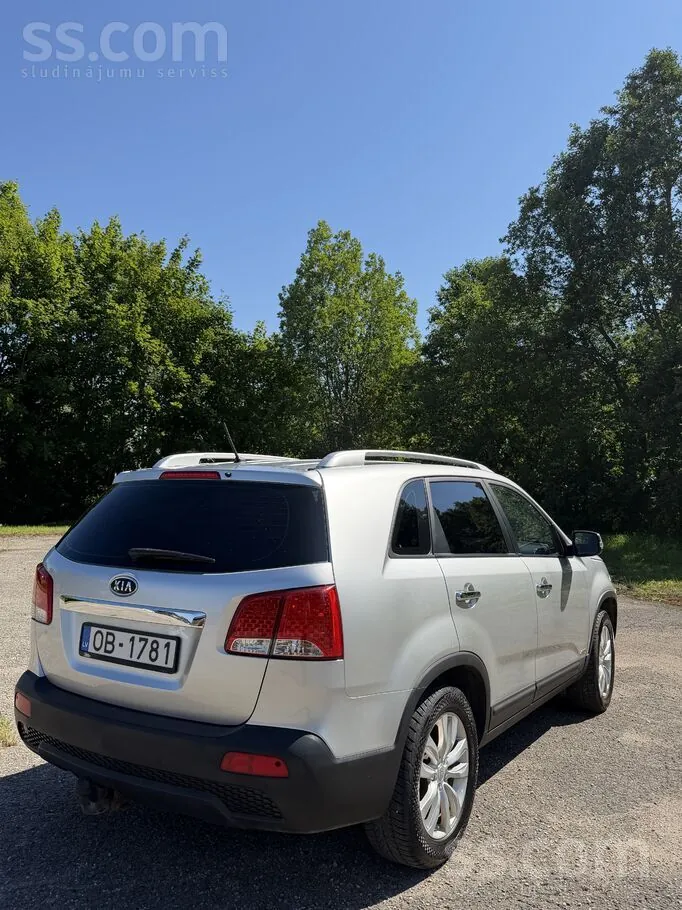 Kia Sorento 2010 photo 3