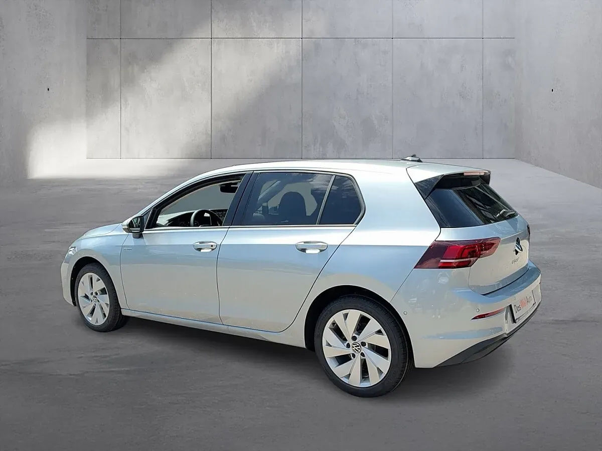 Volkswagen Golf 2026 photo 3