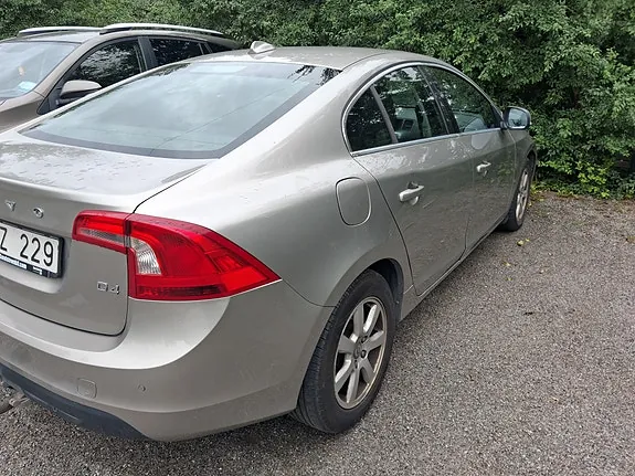 Volvo S60 2013 photo 5
