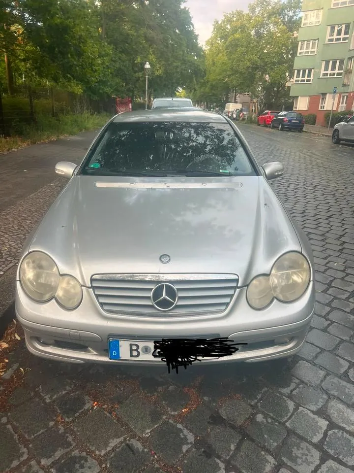 Mercedes-Benz C200
