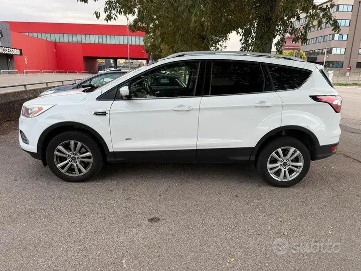 Ford Kuga 2017 photo 2