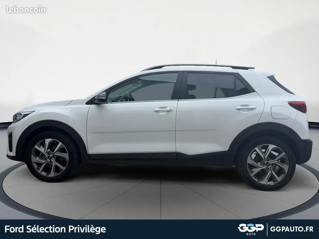 Kia Stonic 2024 photo 2