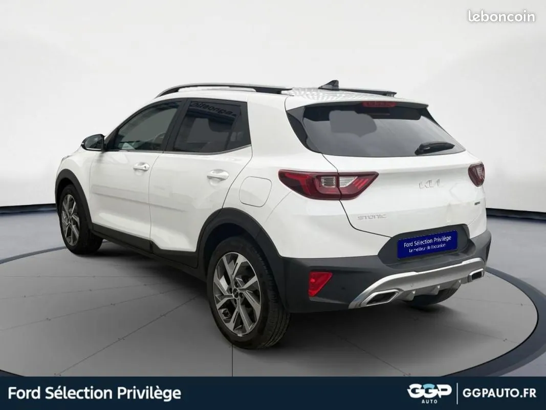 Kia Stonic 2024 photo 3
