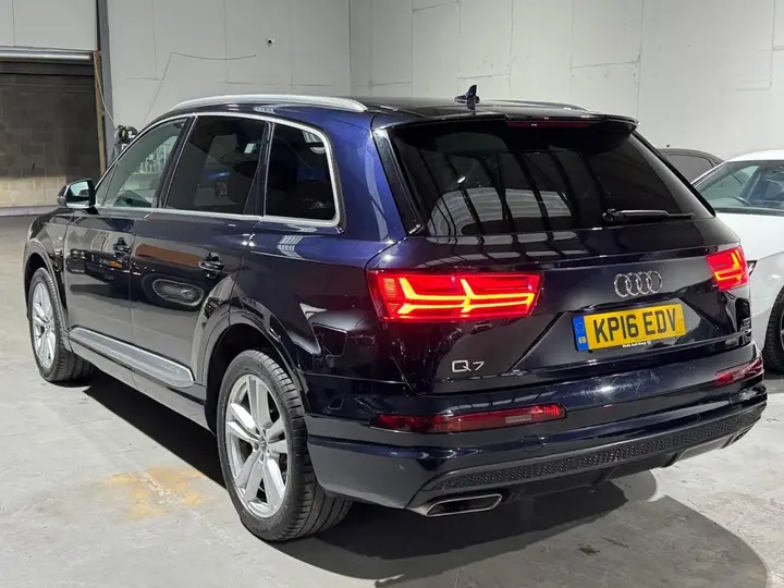 Audi Q7 2016 photo 4