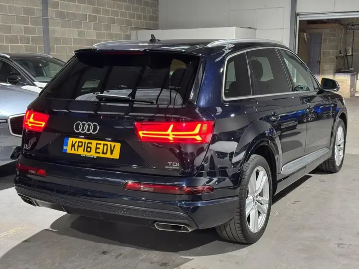 Audi Q7 2016 photo 3