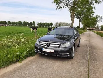 Mercedes-Benz C200