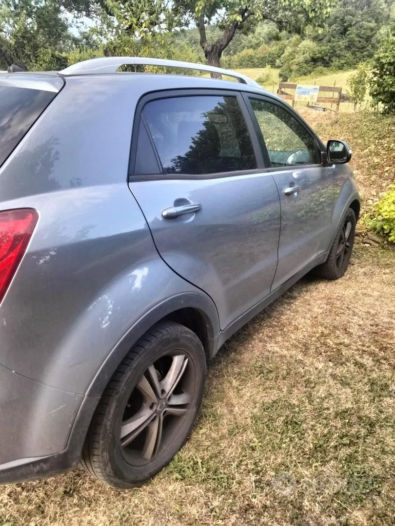 KG Mobility Korando 2011 photo 4