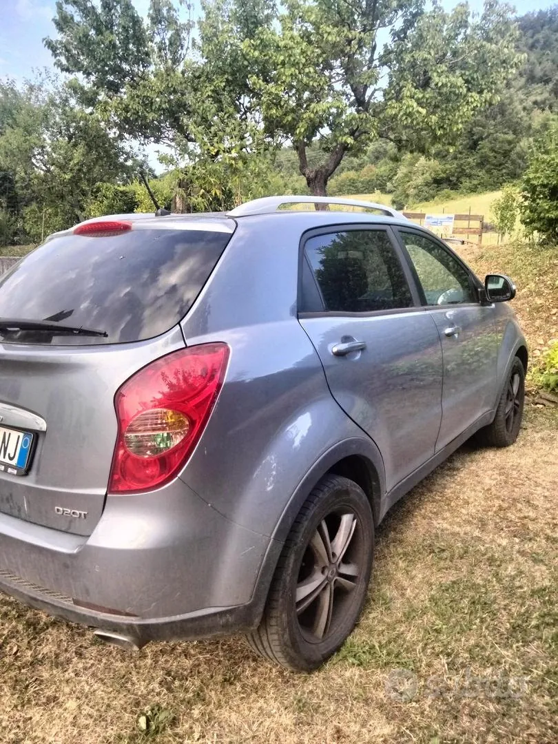 KG Mobility Korando 2011 photo 5