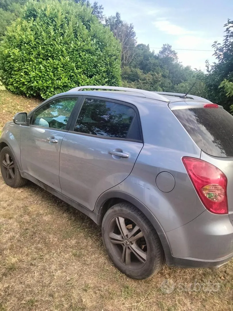 KG Mobility Korando 2011 photo 3