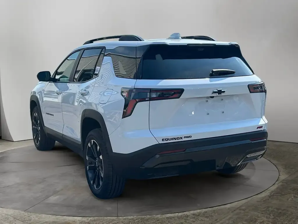 Chevrolet Equinox 2027 photo 3
