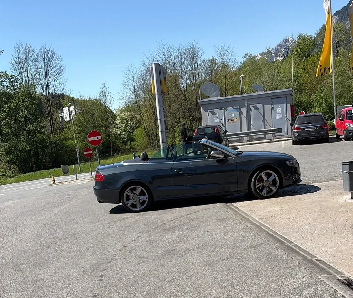 Audi A5 2009 photo 2