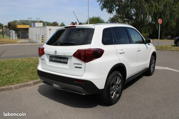 Suzuki Vitara 2023 photo 3