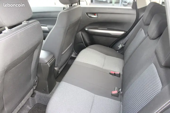 Suzuki Vitara 2023 photo 5