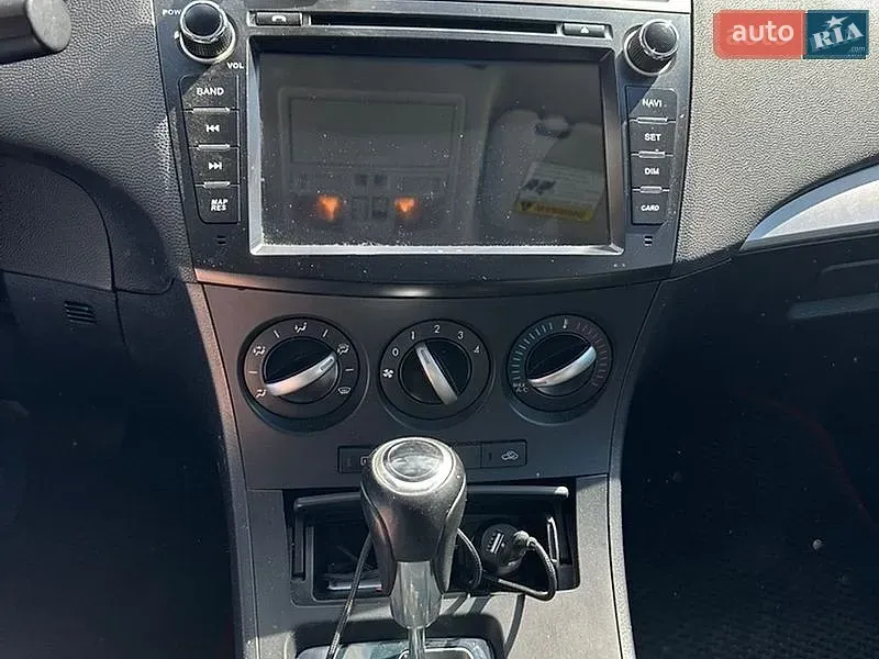 Mazda 3 2011 photo 5