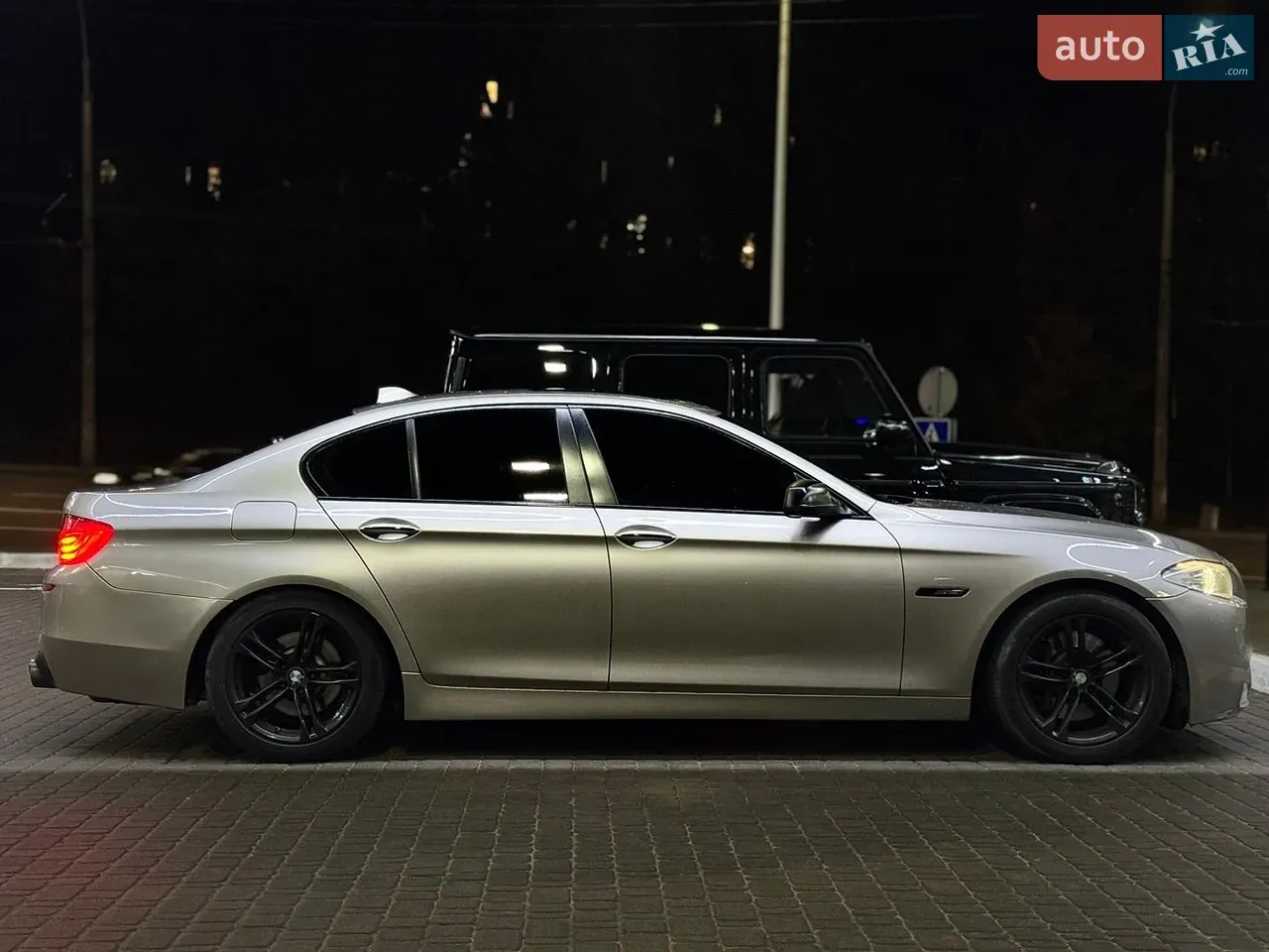 BMW 5 Series 2010 photo 5