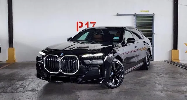 BMW I7