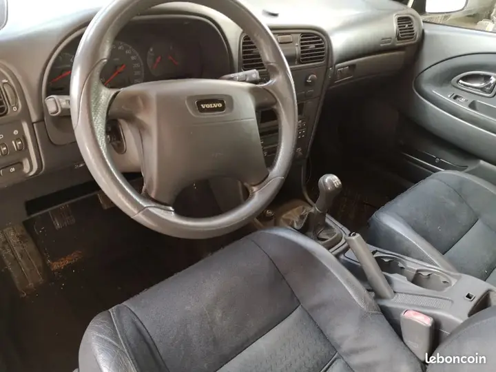 Volvo V40 2002 photo 3