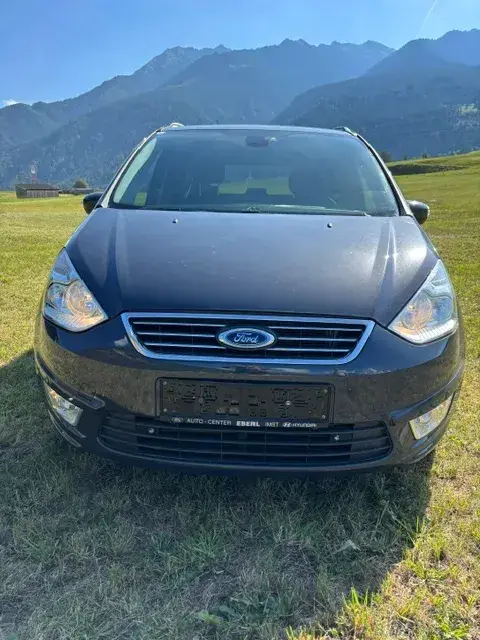 Ford Galaxy 2015 photo 3