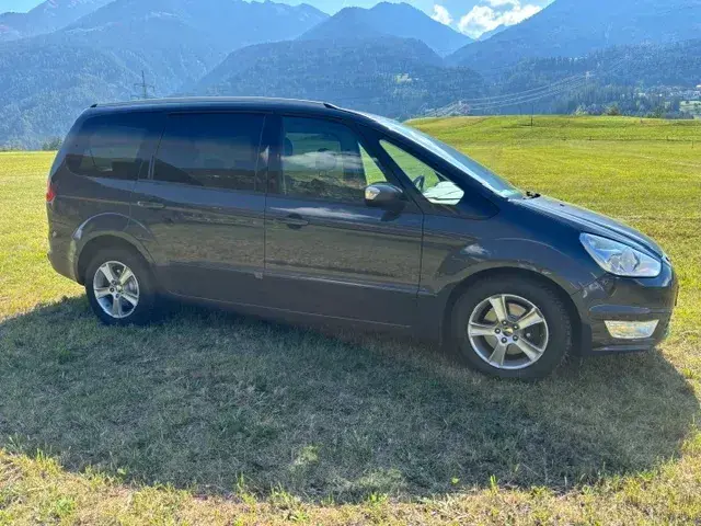 Ford Galaxy 2015 photo 2