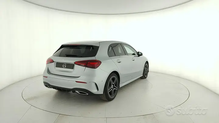 Mercedes-Benz A 180 2026 photo 3