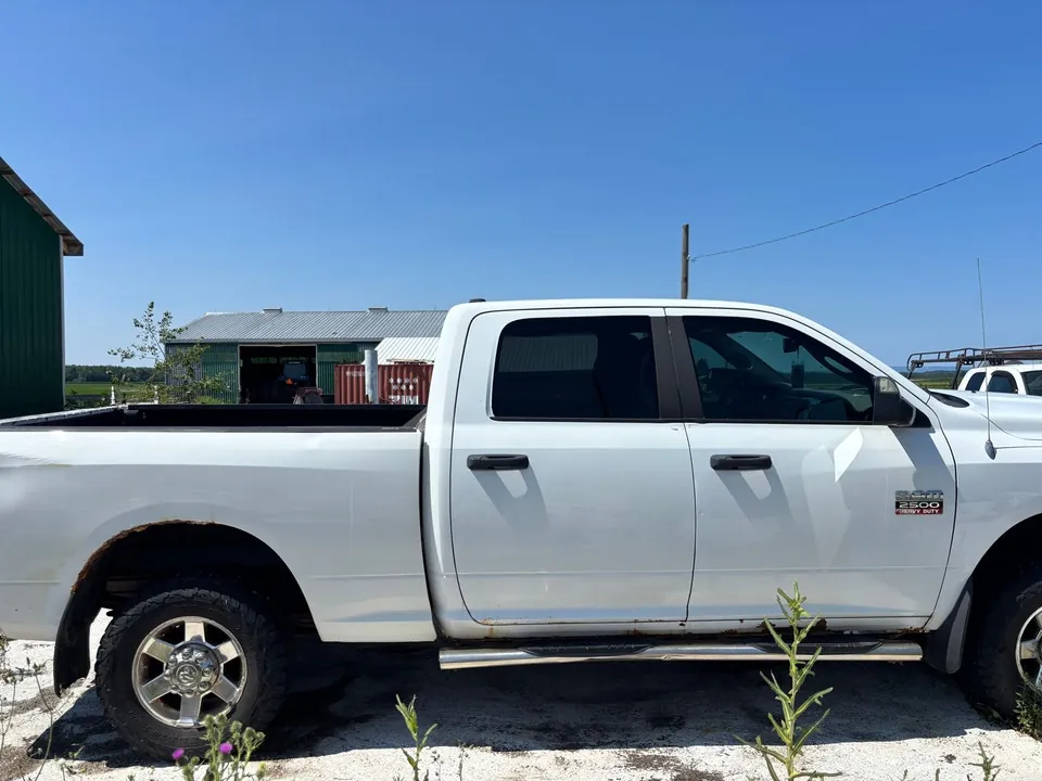 Dodge Ram 2500 2012 photo 2