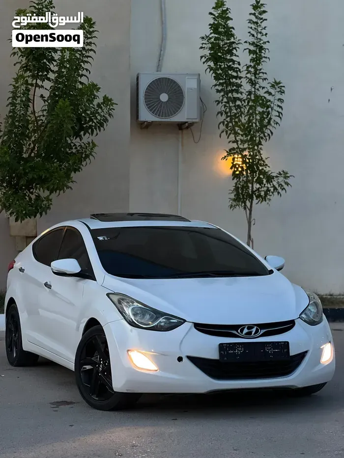 Hyundai Elantra 2012 photo 2