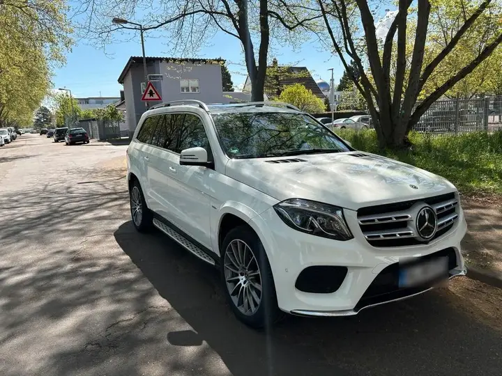 Mercedes-Benz Gls400