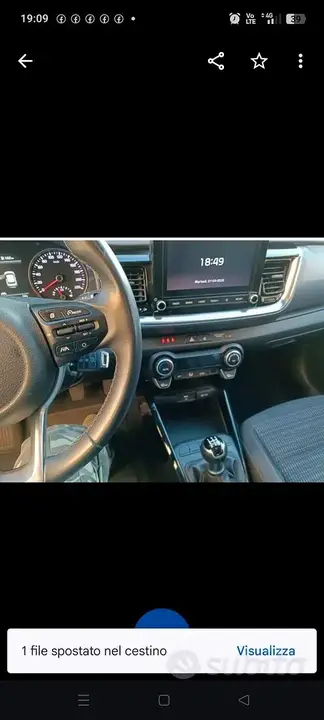 Kia Stonic 2023 photo 2