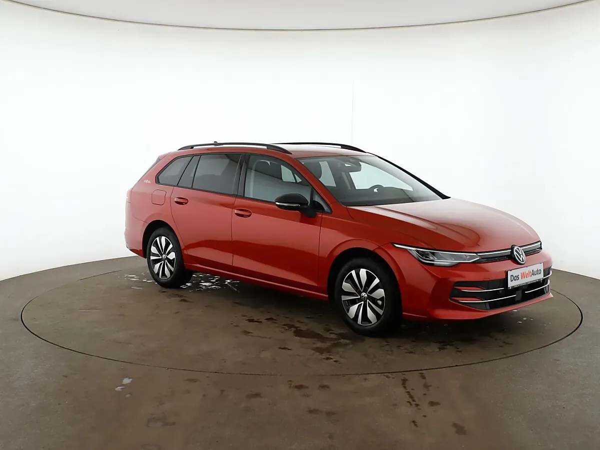 Volkswagen Golf 2025 photo 2