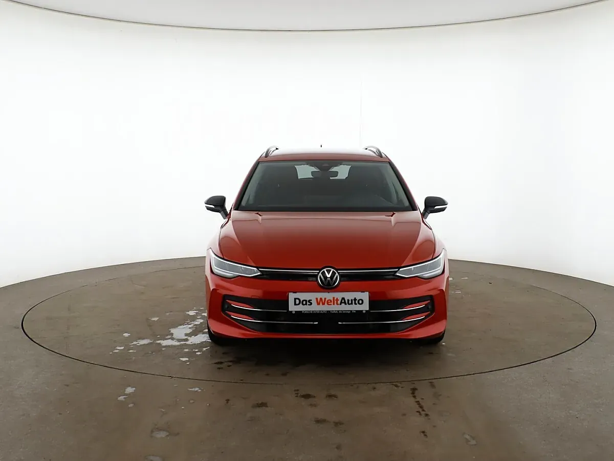Volkswagen Golf 2025 photo 3