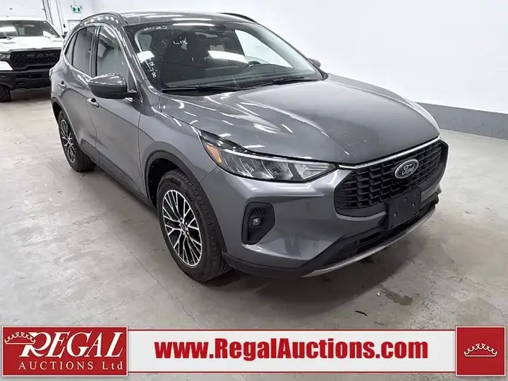 Ford Escape 2025 photo 2