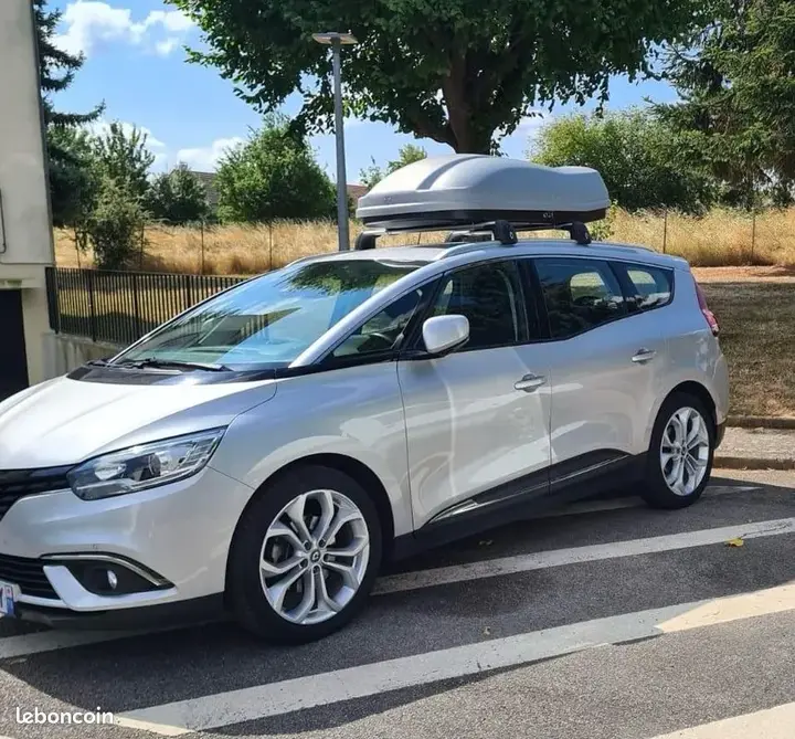 Renault Grand Scenic 2018 photo 5