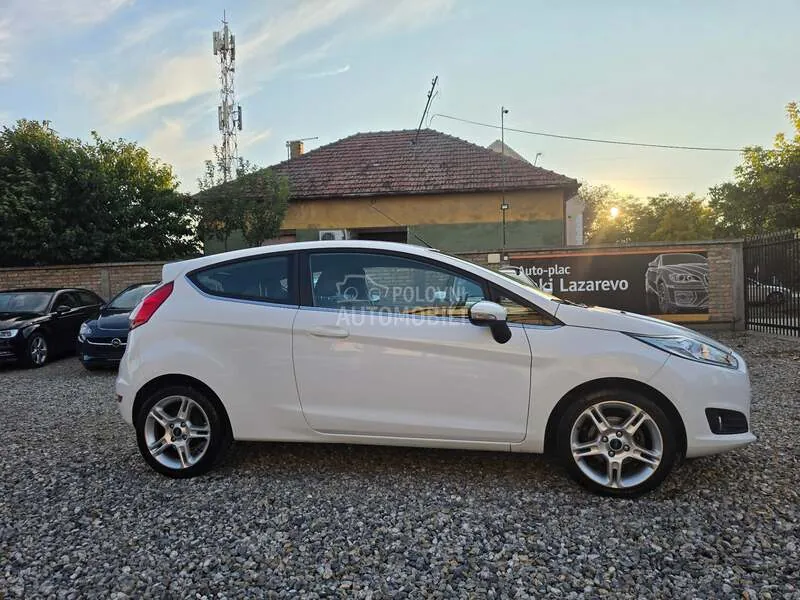 Ford Fiesta 2015 photo 5