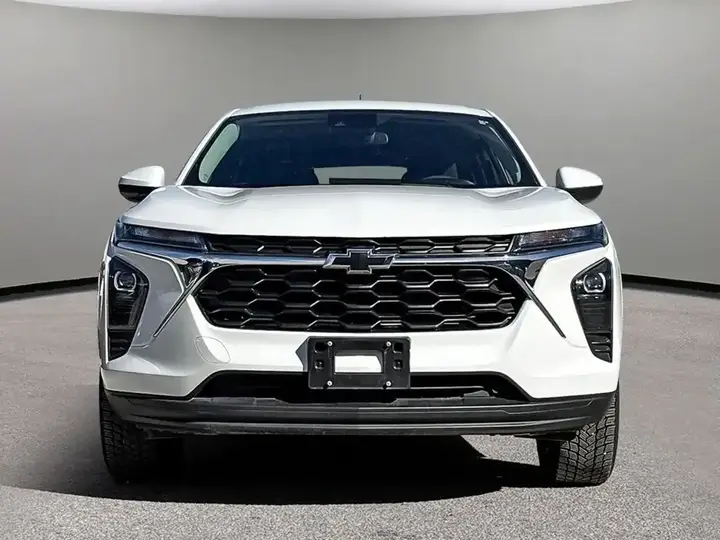 Chevrolet Trax 2025 photo 2