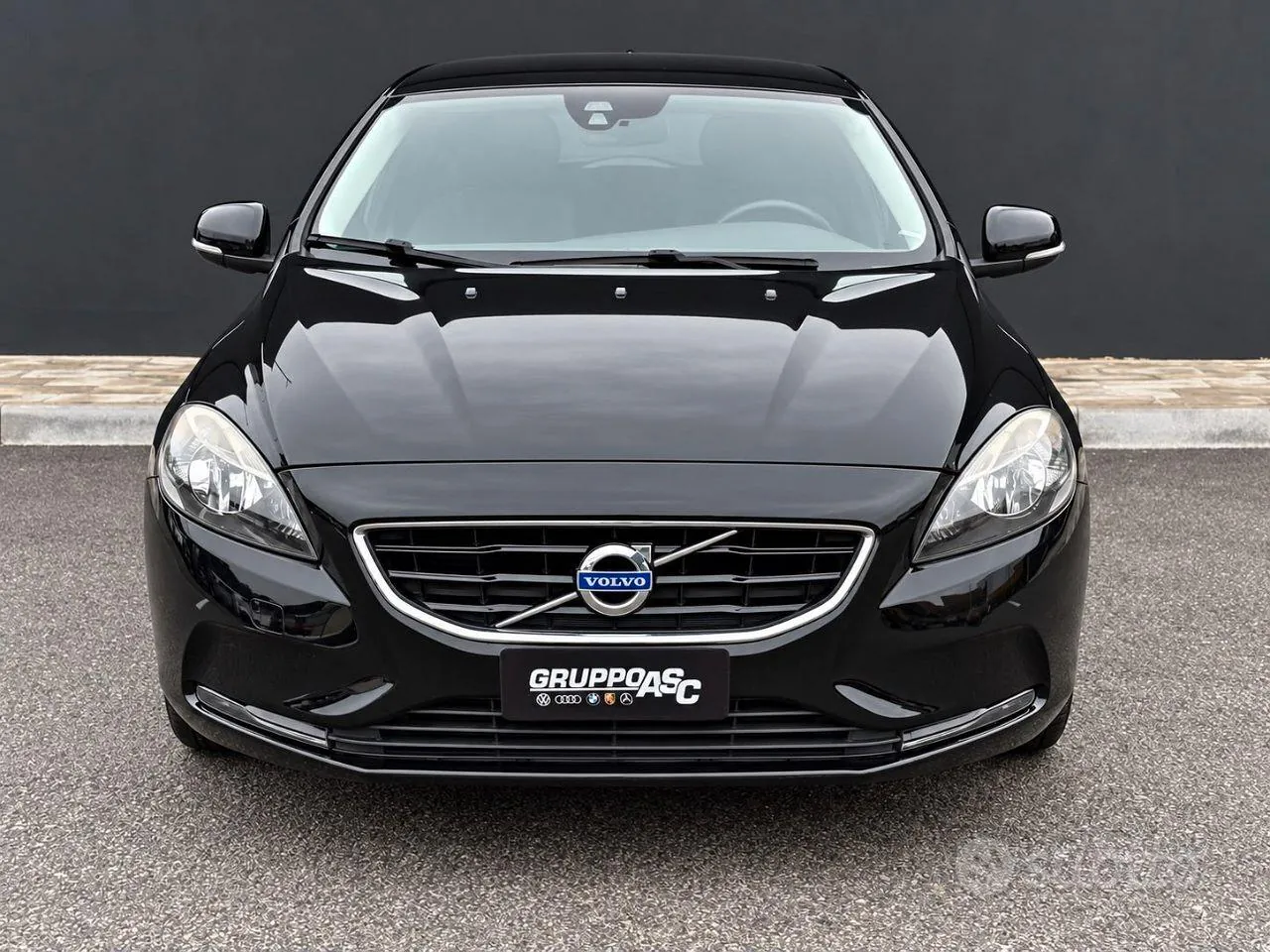 Volvo V40 2016 photo 3