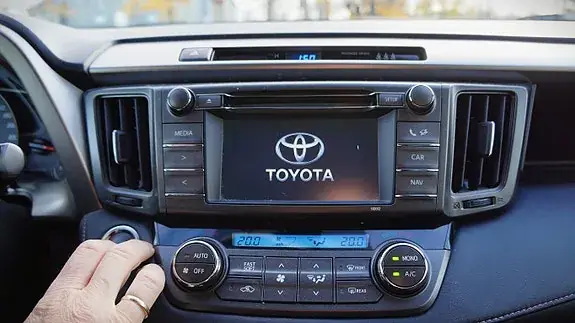 Toyota Rav4 2015 photo 5
