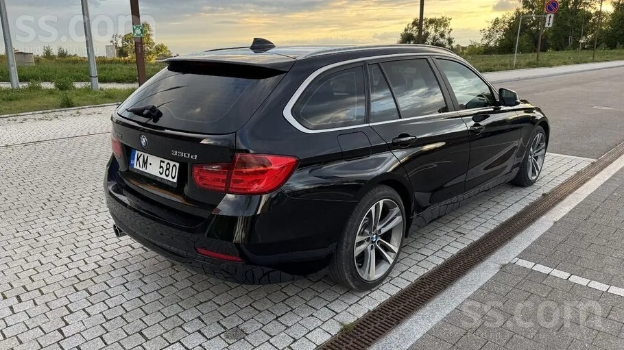 BMW 330 2014 photo 4