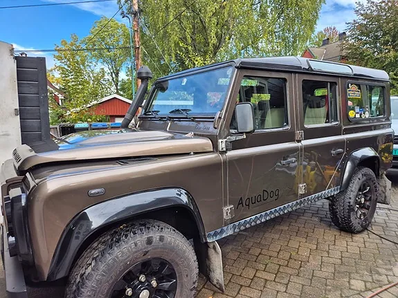 Land Rover Defender 110 2011 photo 3