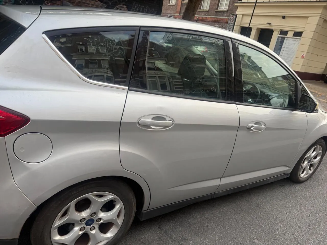 Ford C-Max 2012 photo 3