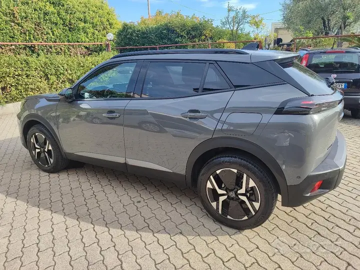 Peugeot 2008 2024 photo 5