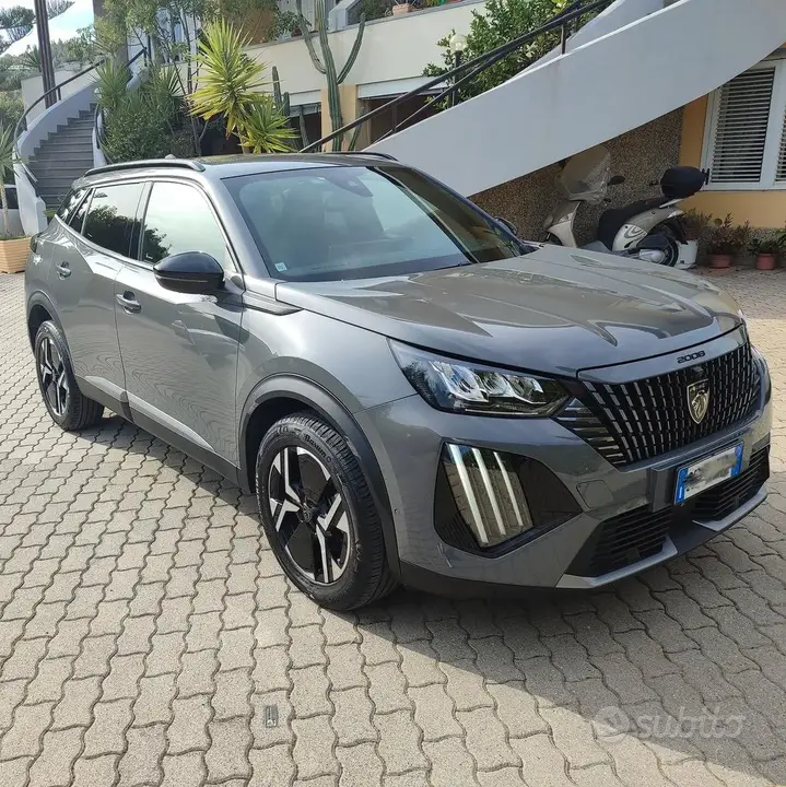 Peugeot 2008 2024 photo 2