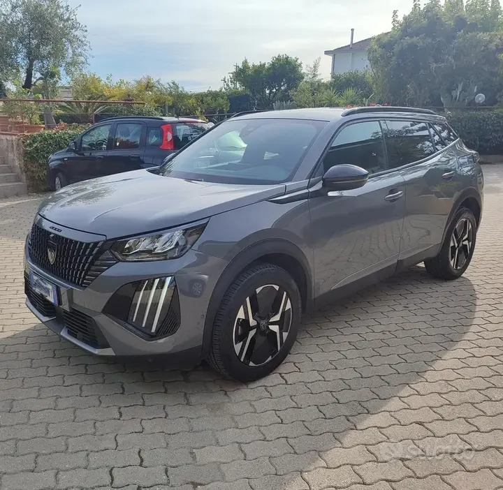 Peugeot 2008 2024 photo 3
