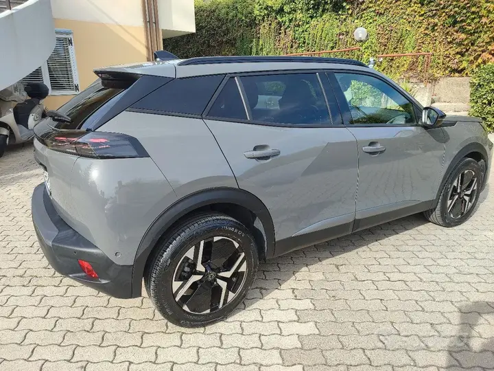 Peugeot 2008 2024 photo 4