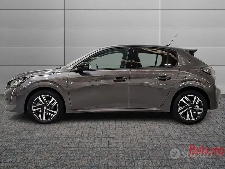 Peugeot 208 2022 photo 2