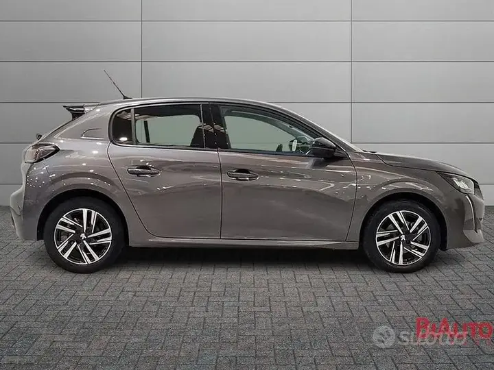 Peugeot 208 2022 photo 3
