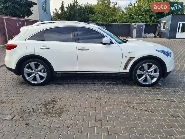Infiniti Qx70 2013 photo 3