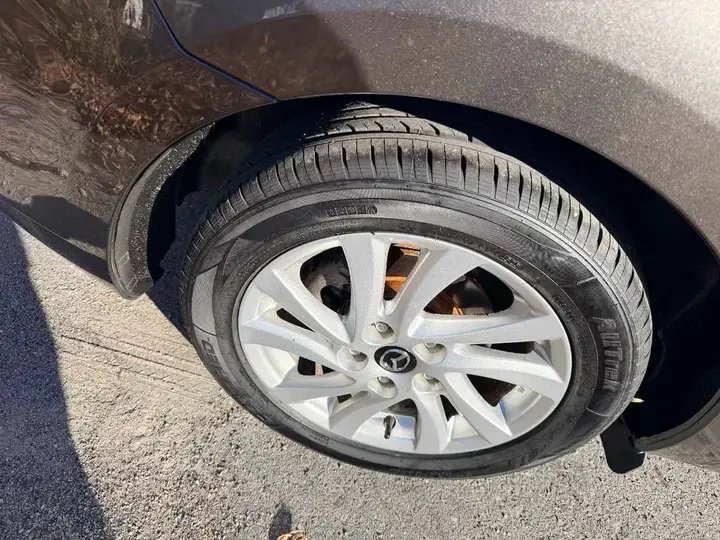 Mazda 3 2013 photo 4