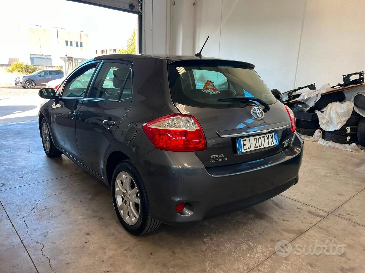 Toyota Auris 2011 photo 4