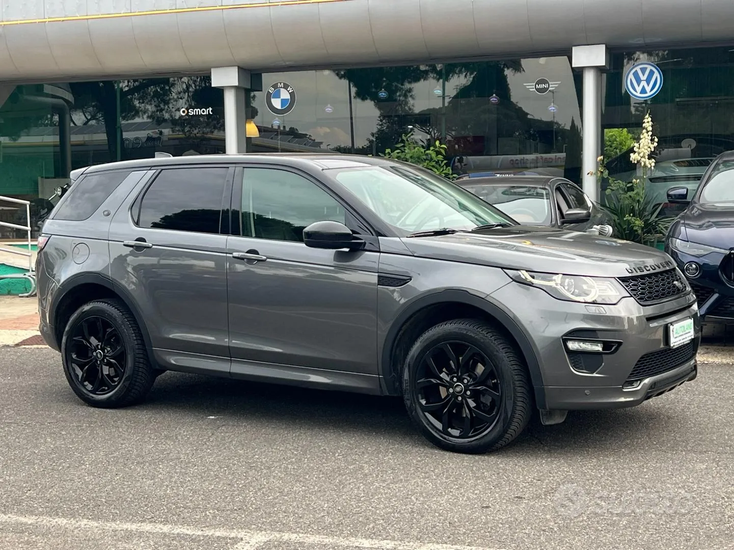 Land Rover Discovery Sport 2018 photo 2