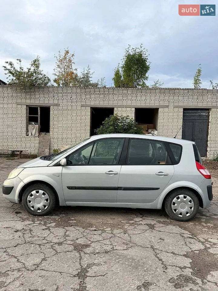 Renault Scenic 2004 photo 2